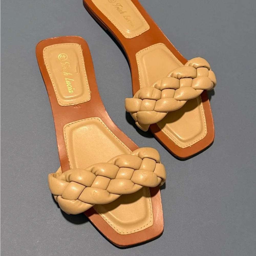 trish lucia chic beige